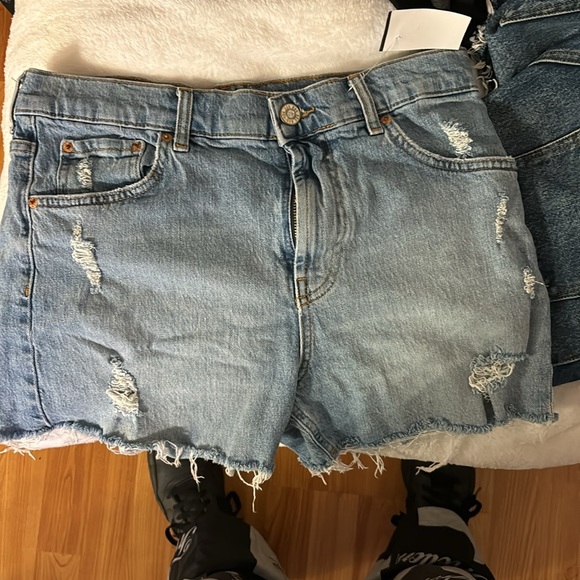 Shorts - Picture 4 of 4